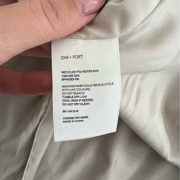 Oak & Fort. MINI SKIRT WITH CUTOUT WAIST. NWT - Picture 8 of 10